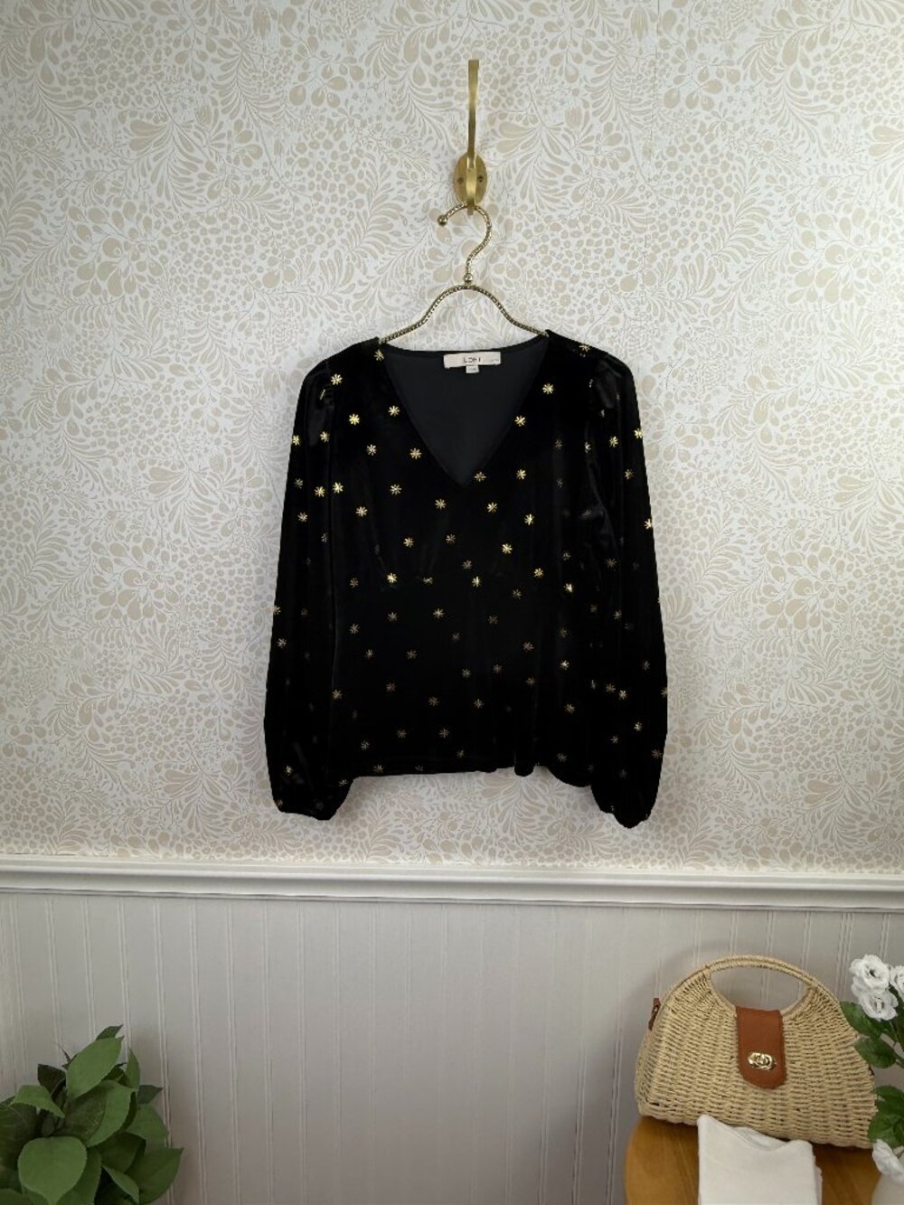 LOFT Black Velvet Gold Star Print V-Neck Blouse - Size - Petite Small